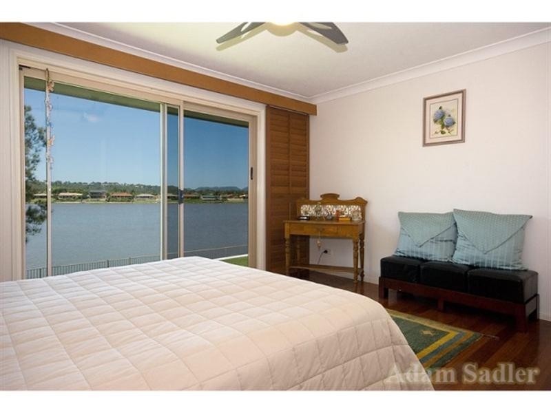 34 Auk Avenue, Burleigh Waters QLD 4220