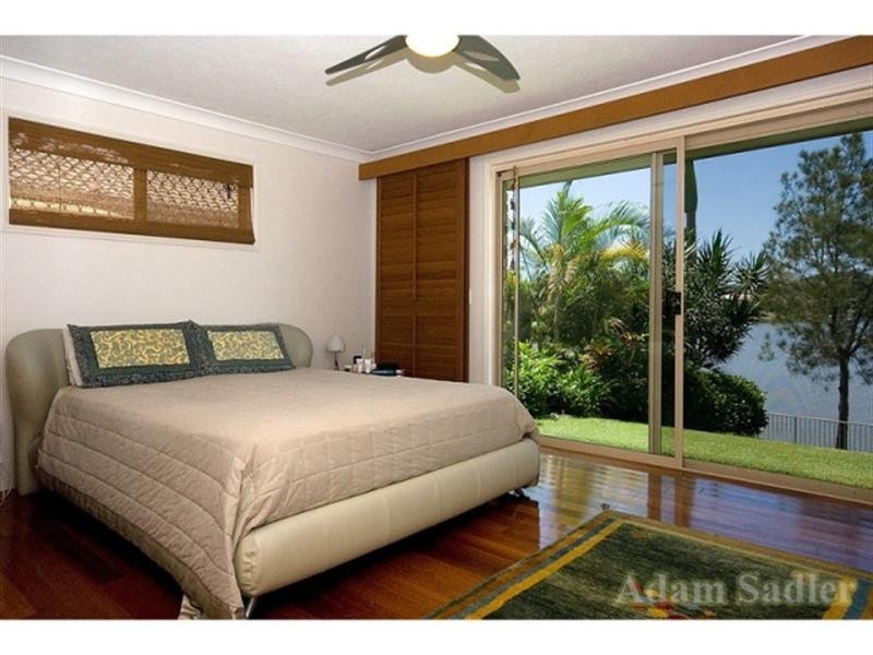 34 Auk Avenue, Burleigh Waters QLD 4220