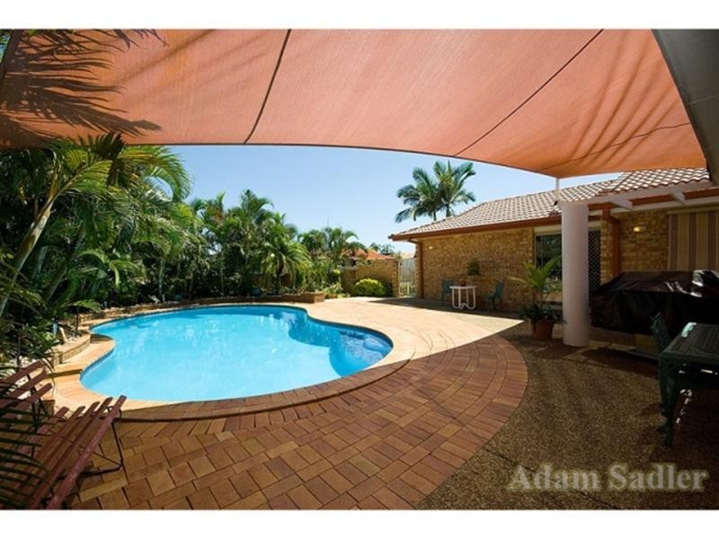 34 Auk Avenue, Burleigh Waters QLD 4220