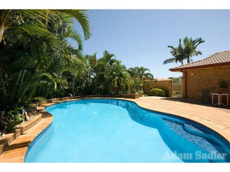 34 Auk Avenue, Burleigh Waters QLD 4220