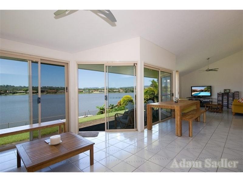 34 Auk Avenue, Burleigh Waters QLD 4220