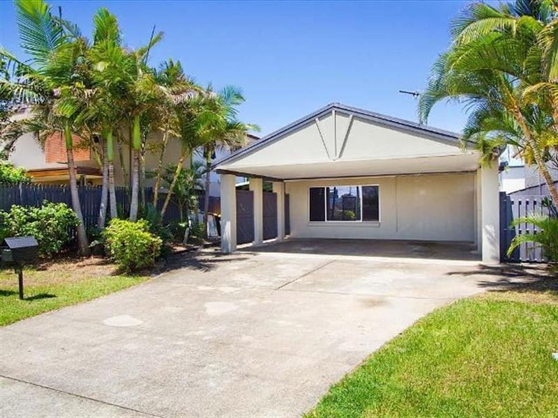 25 Petrel Avenue, Mermaid Beach QLD 4218