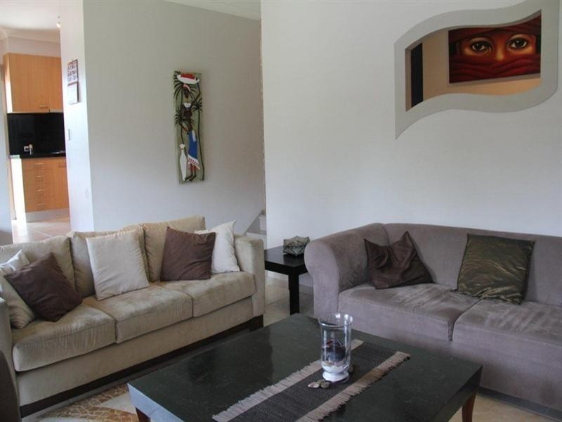 2-4 Terania Court, Tallebudgera QLD 4228