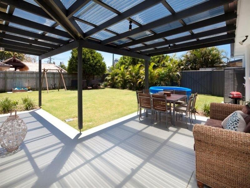 14 Naranga Avenue, Broadbeach Waters QLD 4218