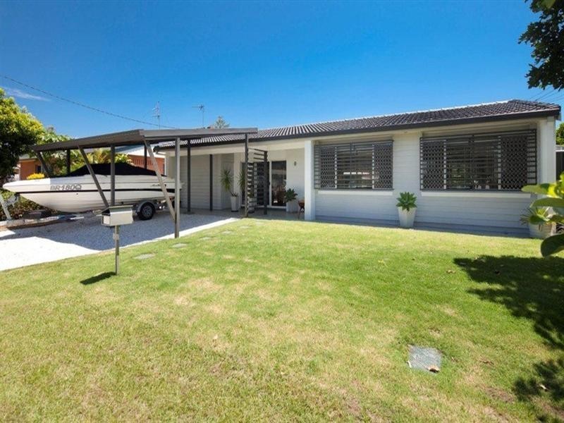 14 Naranga Avenue, Broadbeach Waters QLD 4218