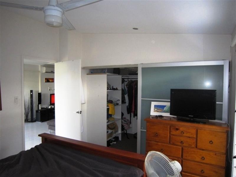 1/83 Sunshine Parade, Miami QLD 4220