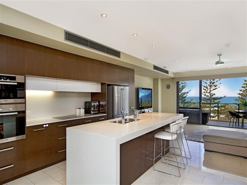 8/ 64 The Esplanade, Burleigh Heads QLD 4220