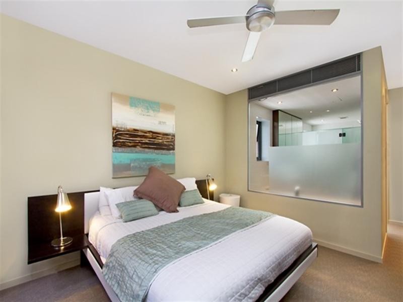 8/ 64 The Esplanade, Burleigh Heads QLD 4220