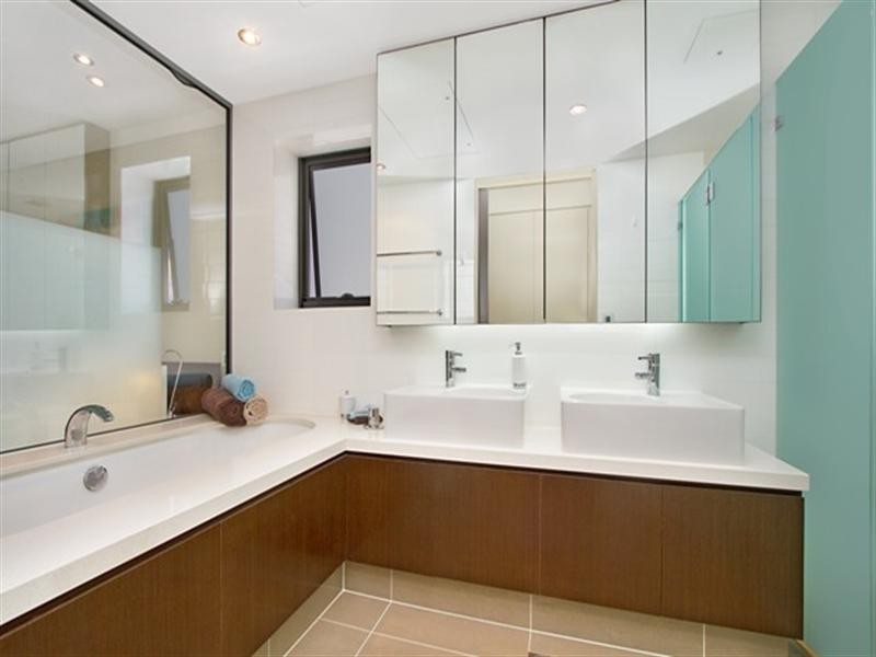 8/ 64 The Esplanade, Burleigh Heads QLD 4220