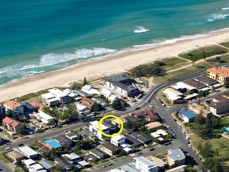 8 Albatross Avenue, Mermaid Beach QLD 4218