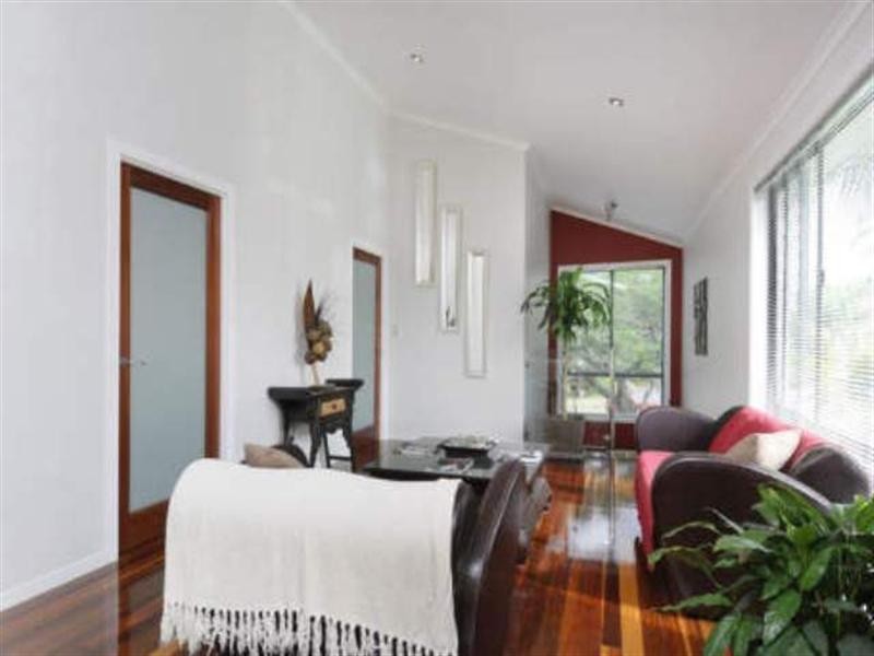 111 Petrel Avenue, Mermaid Beach QLD 4218