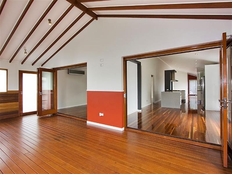 111 Petrel Avenue, Mermaid Beach QLD 4218