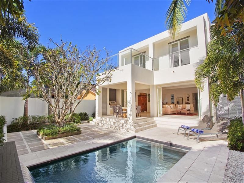 43 Fourth Avenue, Palm Beach QLD 4221