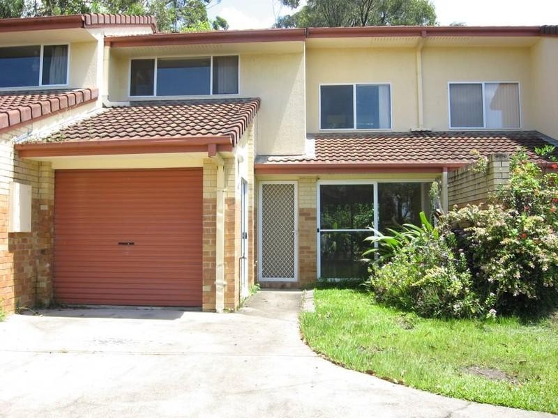 22/5 Greenlands Drive, Varsity Lakes QLD 4227