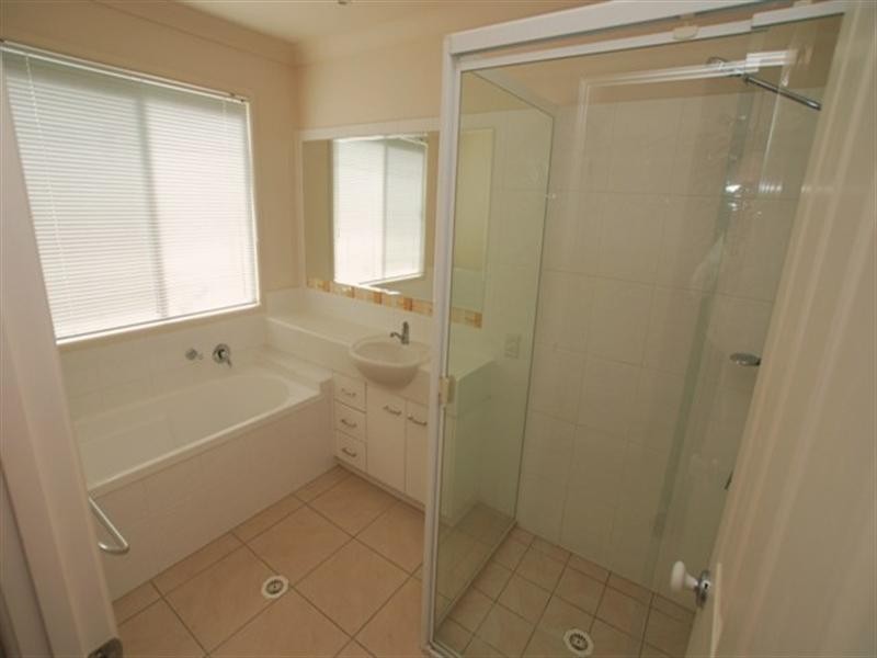 House 25 Riverside Park 11 Eden Court, Nerang QLD 4211