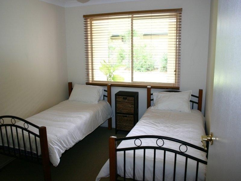 74 Hooker Boulevard, Broadbeach Waters QLD 4218