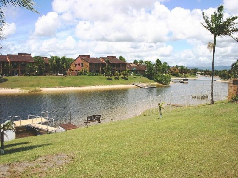 74 Hooker Boulevard, Broadbeach Waters QLD 4218