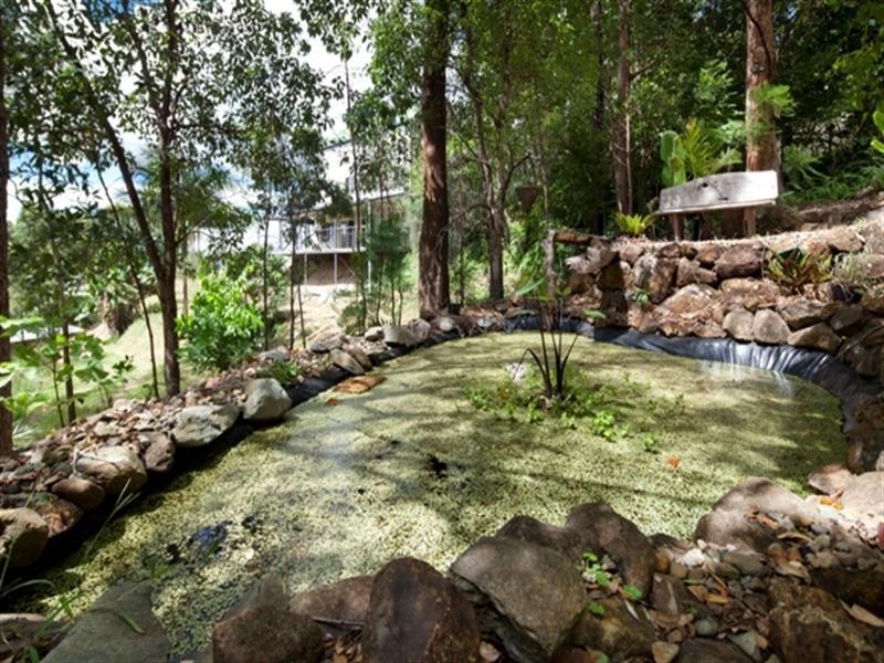 2 Chesterfield Drive, Bonogin QLD 4213