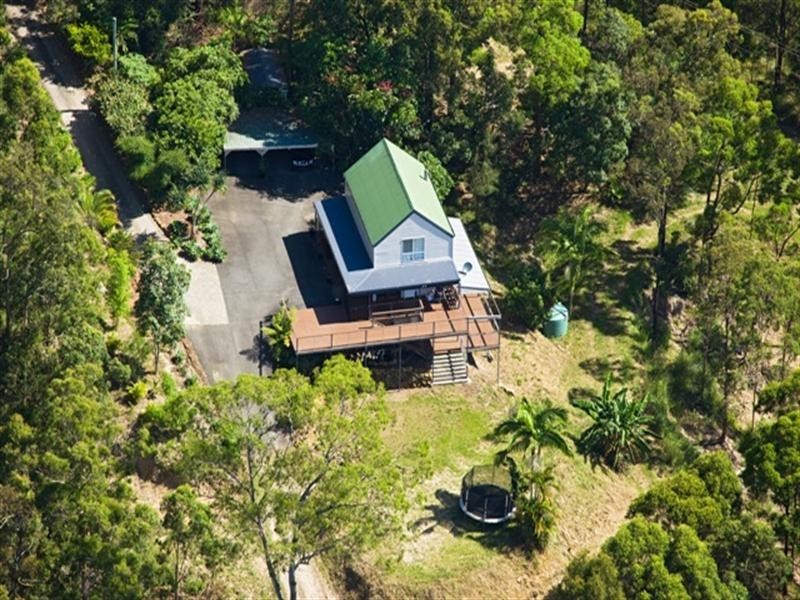 2 Chesterfield Drive, Bonogin QLD 4213