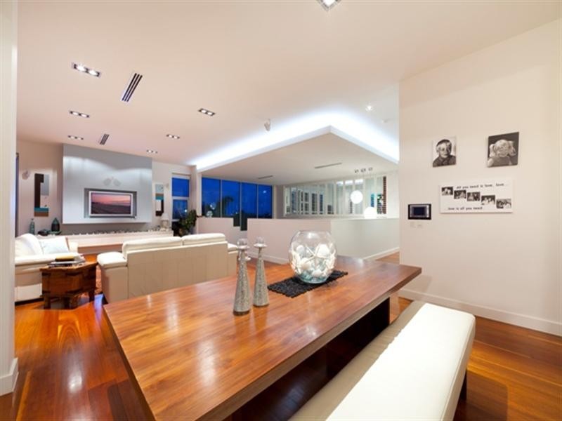 14-16 Ocean Street, Mermaid Beach QLD 4218