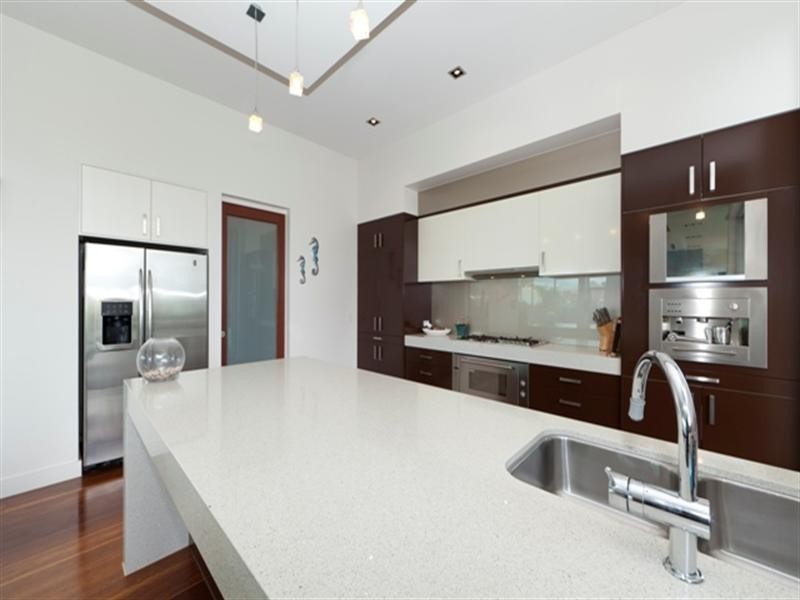 14-16 Ocean Street, Mermaid Beach QLD 4218