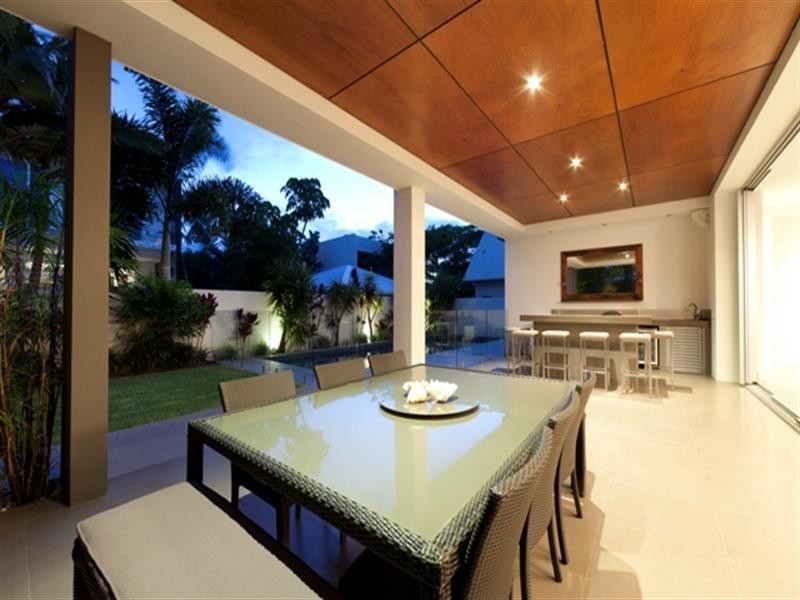 14-16 Ocean Street, Mermaid Beach QLD 4218