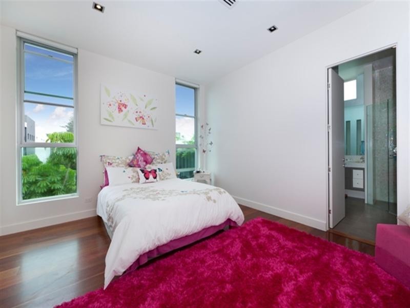 14-16 Ocean Street, Mermaid Beach QLD 4218