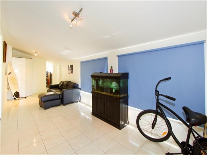 90 Seagull Avenue, Mermaid Beach QLD 4218