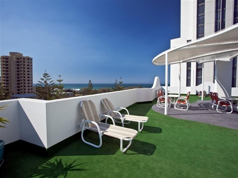 201 ‘Ritz on the Beach’ 8 Philip Avenue, Broadbeach QLD 4218