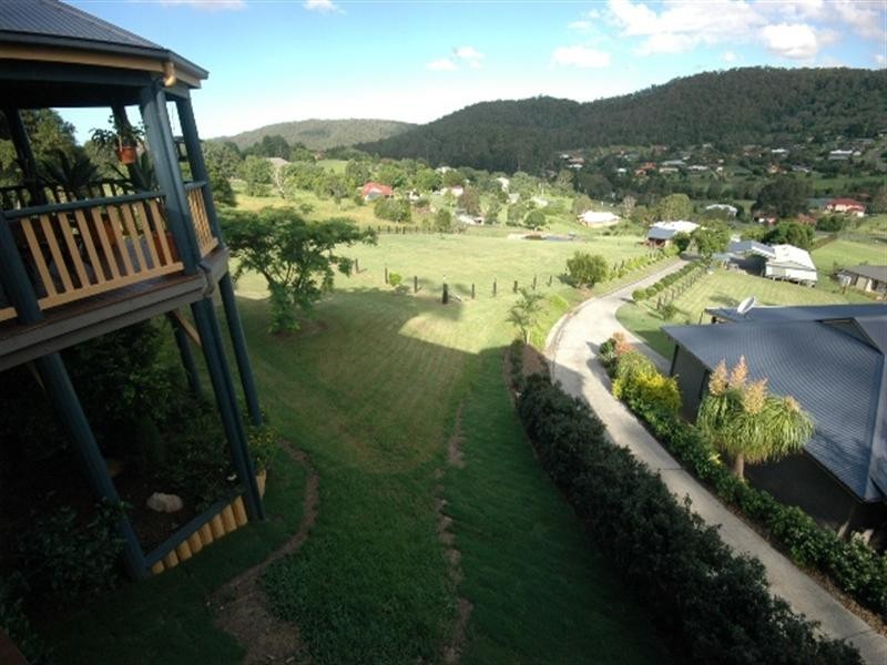 405 Bonogin Road, Bonogin QLD 4213