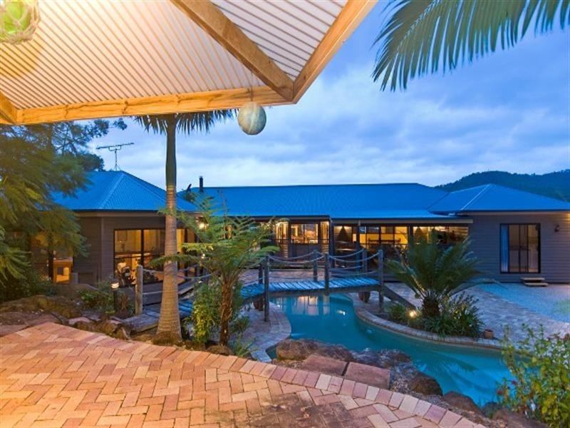 405 Bonogin Road, Bonogin QLD 4213