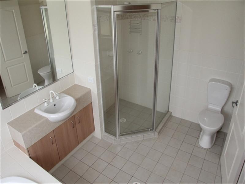 10 Noelene Lane, Arundel QLD 4214