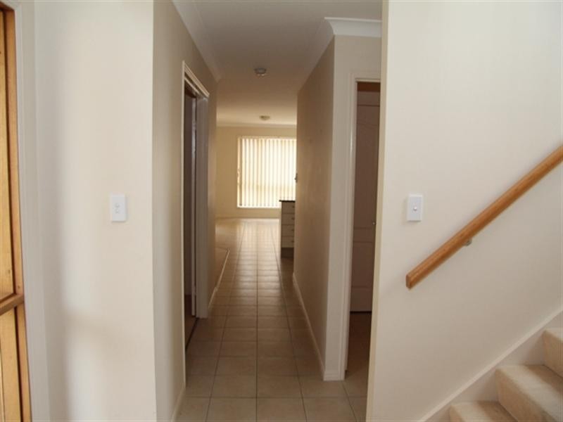 10 Noelene Lane, Arundel QLD 4214