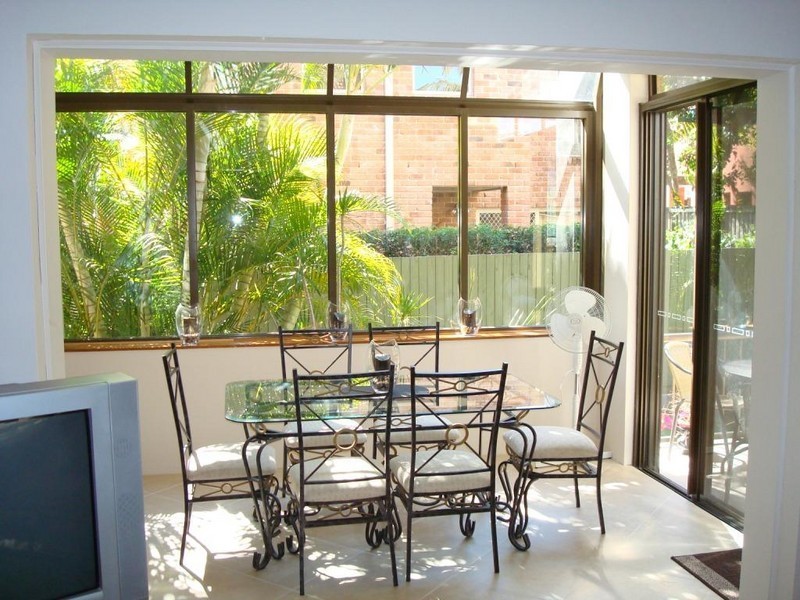 4/1933 Gold Coast Highway, Burleigh Heads QLD 4220