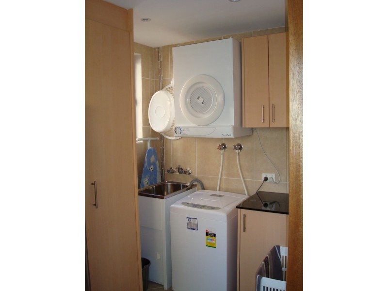 4/1933 Gold Coast Highway, Burleigh Heads QLD 4220