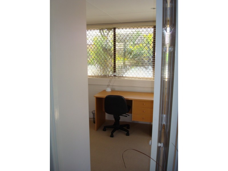 4/1933 Gold Coast Highway, Burleigh Heads QLD 4220