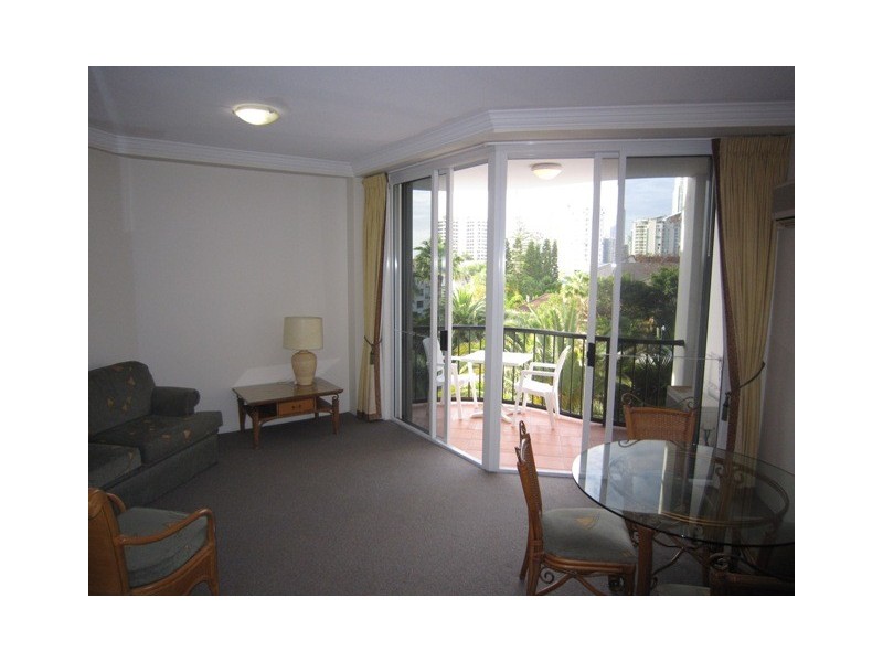 413/9 Beach Pd, Broadbeach QLD 4218