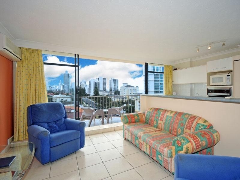 25 ‘Queensleigh’ 5 Queensland Avenue, Broadbeach QLD 4218