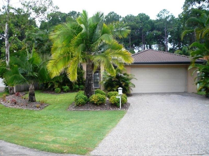 15 Ballybunyon Crescent, Hope Island QLD 4212