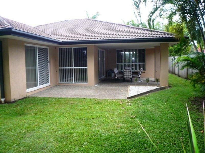 15 Ballybunyon Crescent, Hope Island QLD 4212