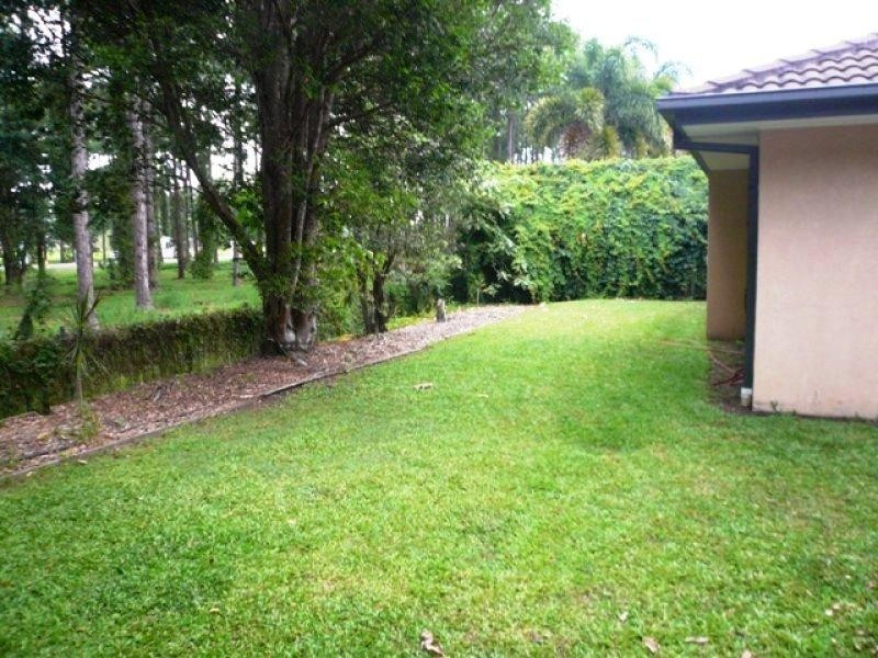 15 Ballybunyon Crescent, Hope Island QLD 4212