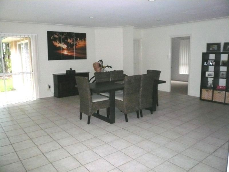 15 Ballybunyon Crescent, Hope Island QLD 4212