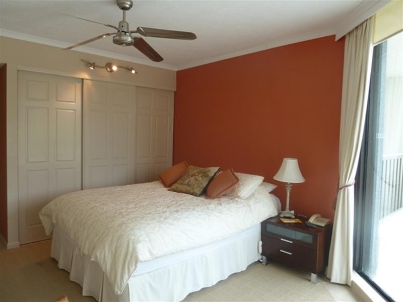 18 ‘The Nelson’ 5 Admiralty Drive, Surfers Paradise QLD 4217