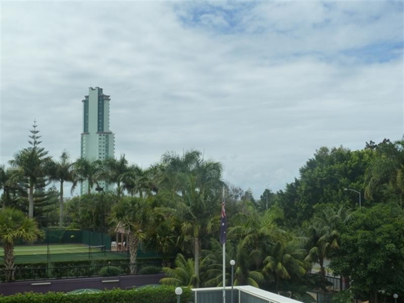 18 ‘The Nelson’ 5 Admiralty Drive, Surfers Paradise QLD 4217