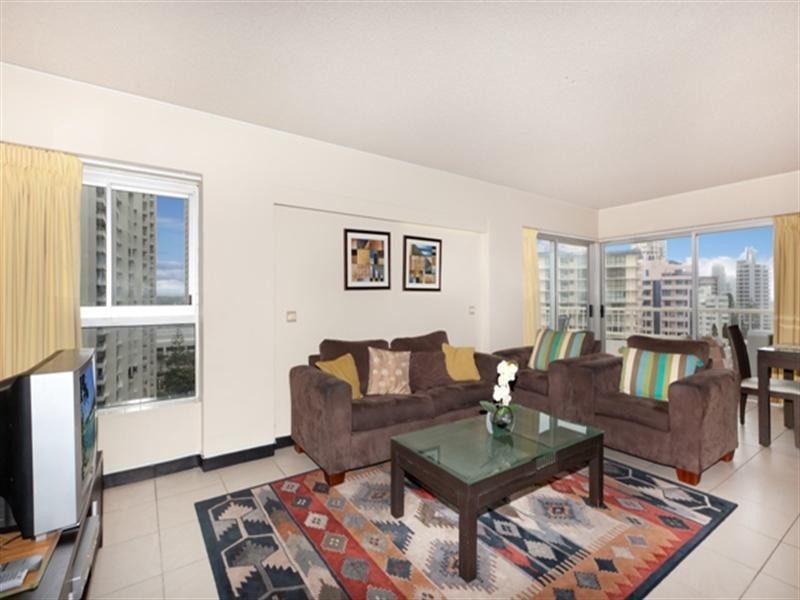 32 ‘Bahia’ 154 The Esplanade, Surfers Paradise QLD 4217