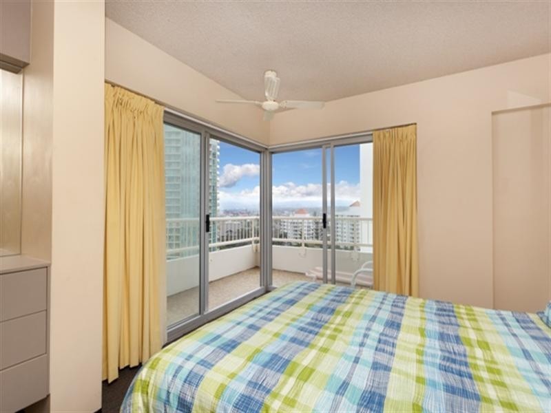 32 ‘Bahia’ 154 The Esplanade, Surfers Paradise QLD 4217