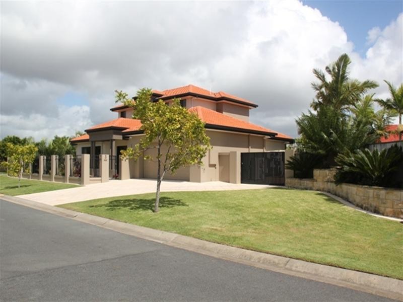 3 Shoalwater Court, Burleigh Waters QLD 4220