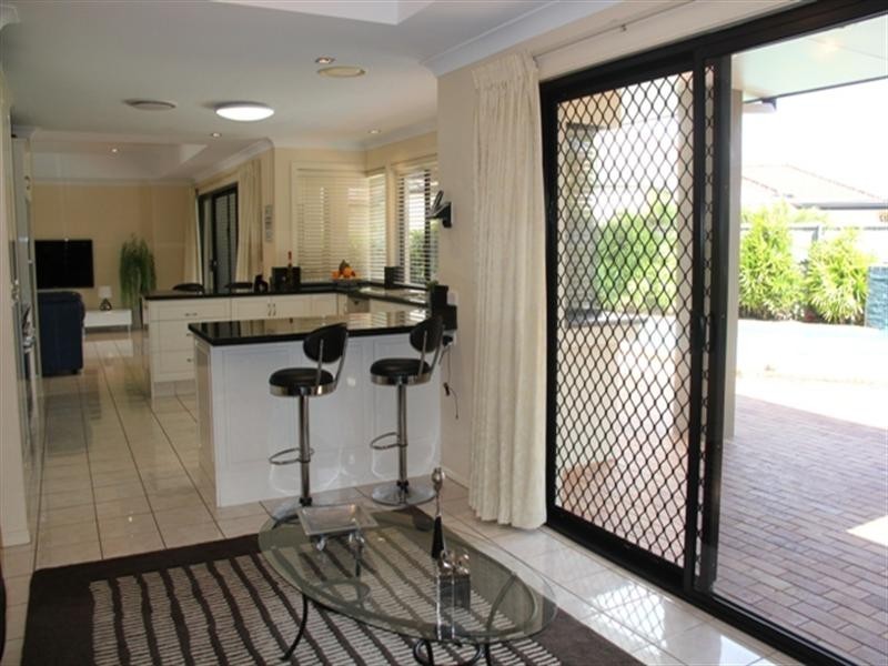 3 Shoalwater Court, Burleigh Waters QLD 4220