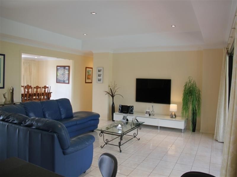 3 Shoalwater Court, Burleigh Waters QLD 4220