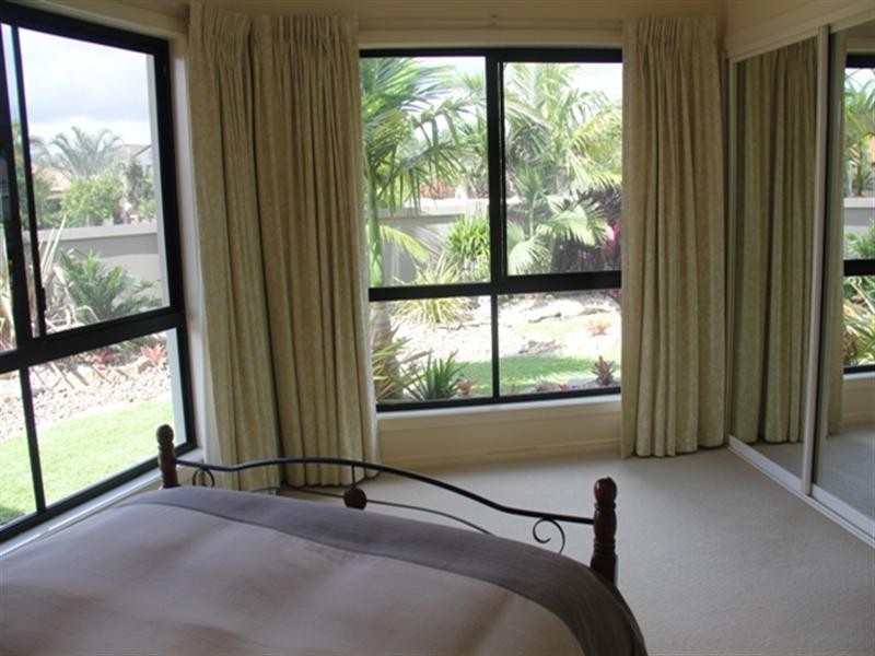 3 Shoalwater Court, Burleigh Waters QLD 4220